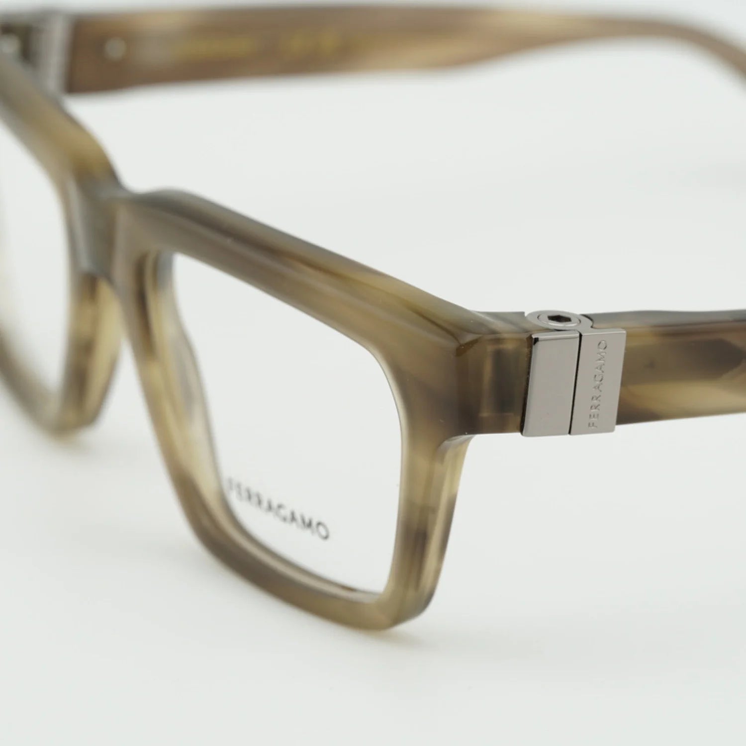 Salvatore Ferragamo SF2995 - Striped Khaki - main - 319
