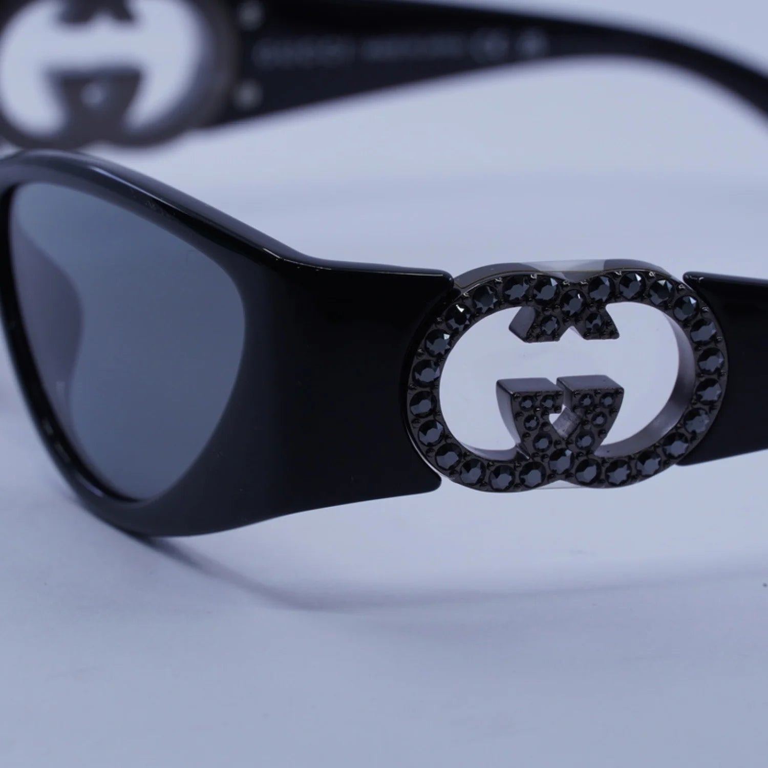 Gucci gg1824s - Shiny Black with Black Stone