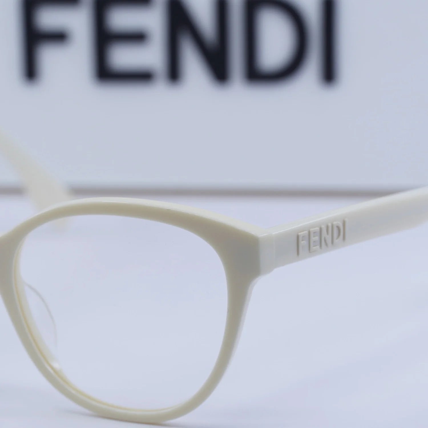 Fendi fe50024i - Ivory