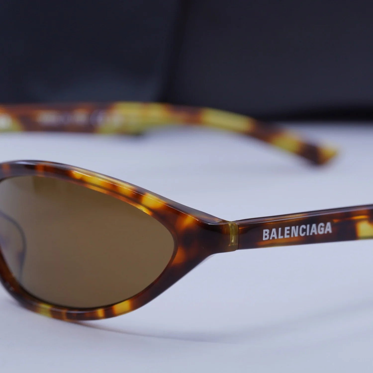 Balenciaga BB0402S - Havana