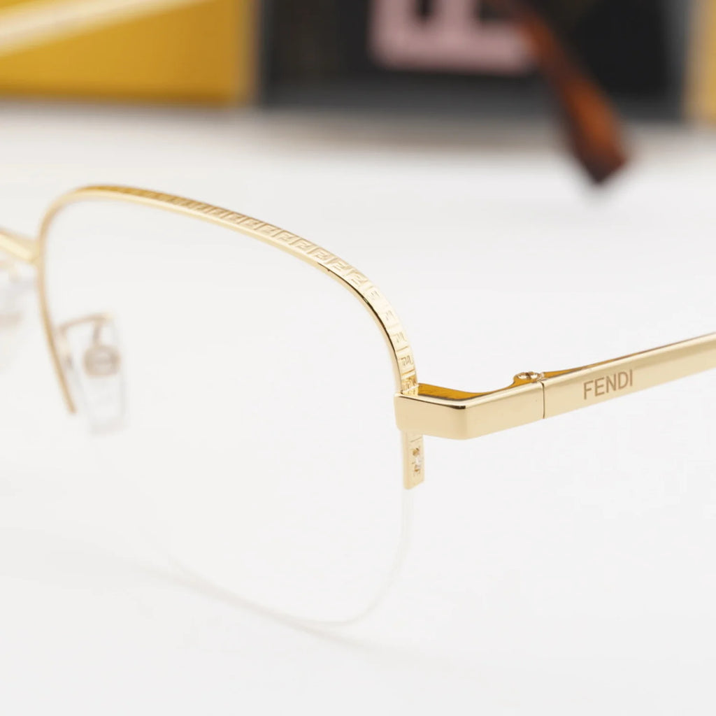 Fendi FE50106F - Gold - single_variant - 030