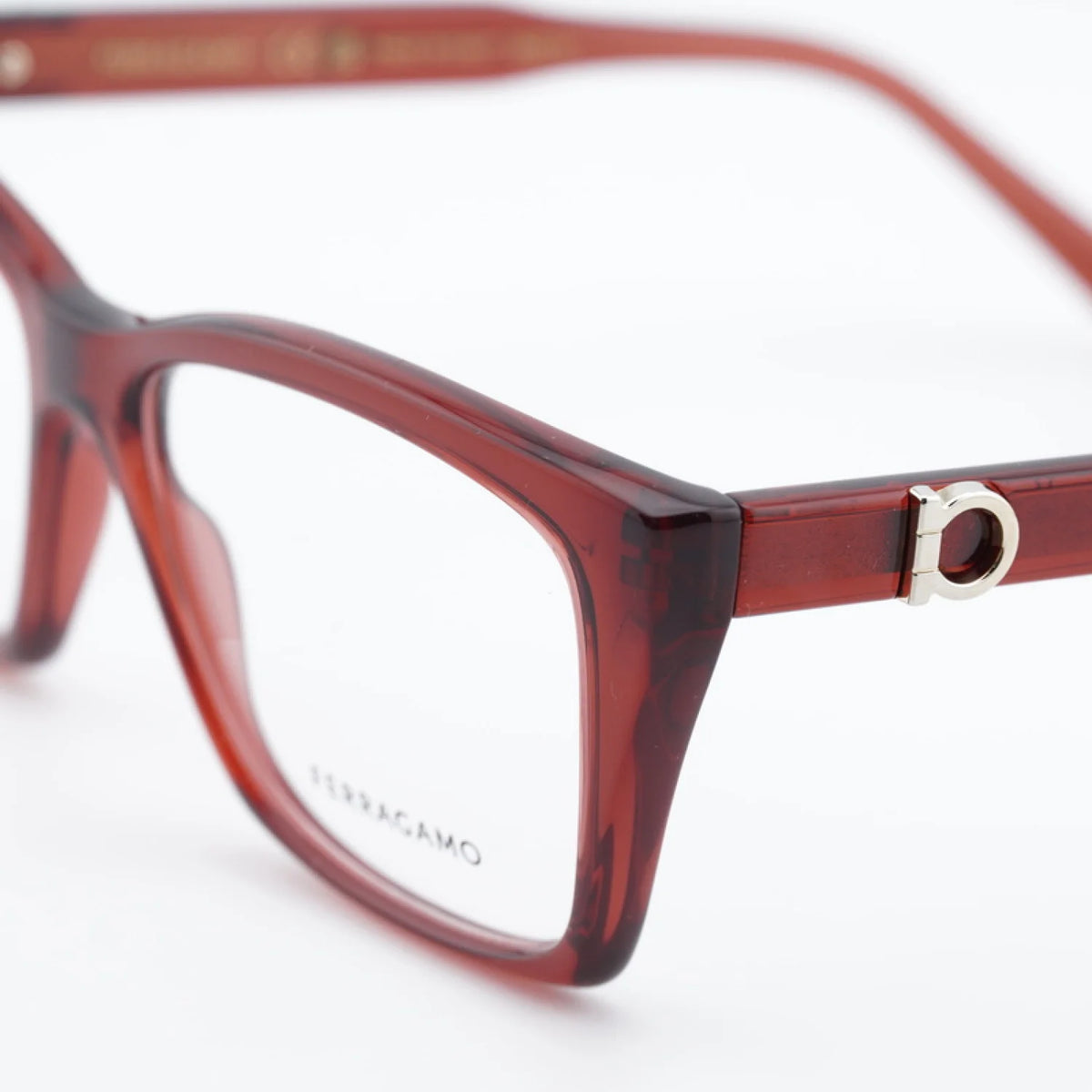 Salvatore Ferragamo SF3030E - Transparent Red - single_variant - 616